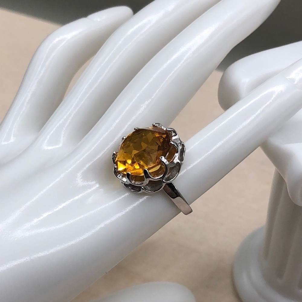 Statement style golden crystal dressy regal costume ring 6.5 faux fine jewelry.